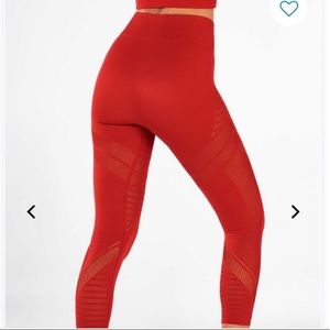 High-Waisted SculptKnit Openwork Capri